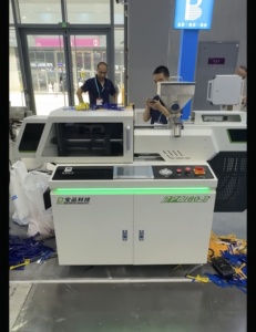 Chính xác và nhỏ gọn nhựa spline nhỏ Máy ép phun nhà sản xuất - Product Image 2