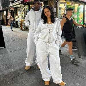 <span class=keywords><strong>Tuta</strong></span> da <span class=keywords><strong>uomo</strong></span> personalizzata con <span class=keywords><strong>pantaloni</strong></span> baggy a doppia vita e felpa oversize in cotone - Product Image 2