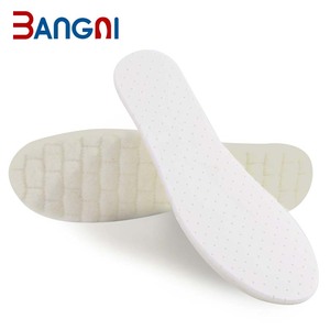 Plantillas de Invierno Súper Suaves, Engrosadas, de Lana, Absorbentes de Sudor y Resistentes a los Olores, Plantillas Cómodas Hechas de Fieltro Térmico y Látex - Product Image 3