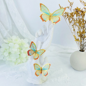 Juego de 12 Pegatinas de Pared con Diseño de Mariposas 3D y Técnica de Dorado con Lámina Dorada para Decoración de Bodas y Festivales - Product Image 4