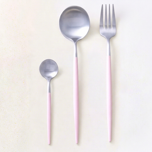 Ensemble de couverts minimalistes en acier inoxydable avec poignée rose, passe au lave-vaisselle, idéal pour les mariages et les cafés - Product Image 1