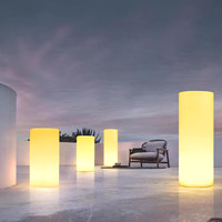 Lampes de jardin solaires à pilier LED pour l'aménagement paysager extérieur, jardin de villa dans un style minimaliste Caractéristique avec étanchéité