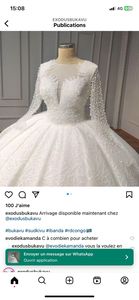 Robe de mariée en dentelle S8787F 2024 de haute qualité, coupe trapèze, manches longues, grande taille, longueur ras du sol, avec traîne chapelle - Product Image 2