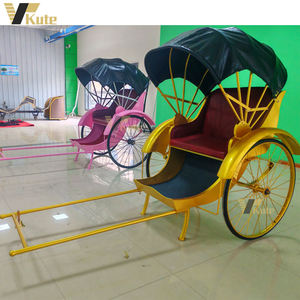Rickshaw vintage tiré à la main, chariot de transport de passagers rétro à pédale pour la visite des quartiers anciens et la photographie - Product Image 1