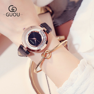 นาฬิกาข้อมือสุภาพสตรีทันสมัยสไตล์มินิมอลพร้อมสายหนังแท้หน้าปัดควอตซ์ประดับเพชรเงา - Product Image 1