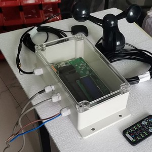 Pengontrol pelacak tenaga surya GPSST-D otomatis <span class=keywords><strong>2</strong></span>-sumbu dengan pelacakan matahari harga rendah pelacak tenaga surya - Product Image 2