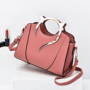 Sac à bandoulière de luxe Maxfree pour femme, motif chat, en cuir PU imperméable, mignon - Product Image 5