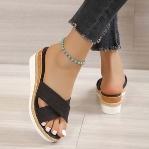 Nouvelles sandales d'été 902 à talon compensé pour femme, à semelle épaisse, talon moyen, style bouche de poisson, à une bride, pour la plage - Product Image 2