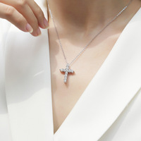 Collier ras du cou en argent 925 style Instagram, chaîne de clavicule élégante et luxueuse, pendentif croix de la foi en moissanite