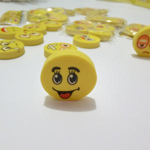 Prémiers créatifs sur le thème des dessins animés pour les élèves du primaire : gommes mignonnes en forme de smiley, vente en gros, gommes émoticônes. - Product Image 4