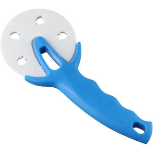 Tagliapizza Professionale con Rotella in Acciaio Inossidabile, Affilato e Liscio, con Impugnatura Antiscivolo Facile da Impugnare - Product Image 5