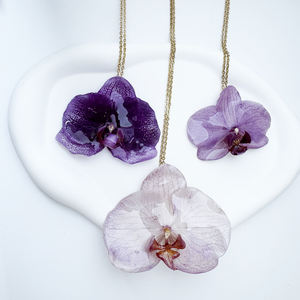 Collana Romantica con Ciondolo a Orchidea Viola 3D, Gioiello alla Moda con Fiore Eterno Conservato, Idea Regalo per Donne e Ragazze - Product Image 4