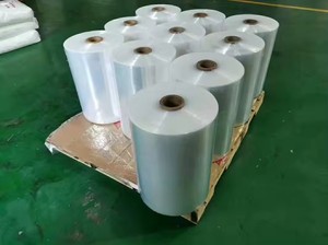 מחיר יצרן שחור שקוף פס פלסטיק נייר סרט אריזה חומר llldpe לכווץ גליל - Product Image 3