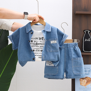 Ensemble de vêtements pour enfant tendance en jean bleu, trois pièces, style coréen, chemise à manches courtes avec logo de dessin animé, costume en denim cool pour garçons - Product Image 5