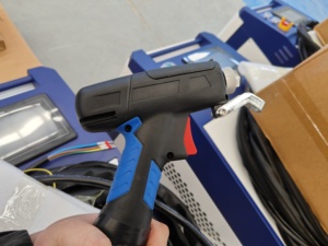 Máquina Láser de Fibra 4 en 1 de Alta Potencia Smartech 3000w para Soldadura, Limpieza y Corte de Uso Pesado - Product Image 4