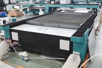 Machine de découpe laser à fibre pour tôles métalliques de type ouvert LXSHOW LX3015FC 1500W 3000W 6000W, certifiée CE, directement de l'usine