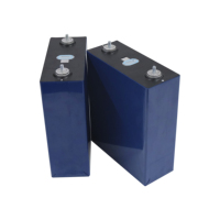 Stock UE Expédition DDP CALB 314Ah Cellules LiFePO4 Cellule de batterie au phosphate de fer lithium M6 à goujon unipolaire pour système solaire