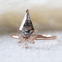 Bague en argent sterling 925 avec sel et poivre et diamant CZ coupe cerf-volant