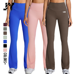 Kokrakli gozallarning yalangoch fotosuratlari Uy egasi oz talabasi ijarachini tolamaganligi uchun sikadi.