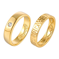 Ensemble de bagues de fiançailles plaqué or, bague pour femme en oxyde de zirconium poli avec gravure intérieure feuille de Ginkgo, bague martelée pour homme pour mariage