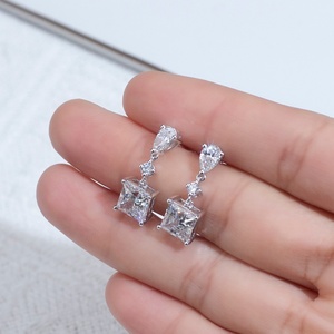 Joyería en Existencia MSE-697 Pendientes de Moda con Corte Princesa, Pendientes de Diamantes Cultivados en Laboratorio con Oro de 18k - Product Image 3