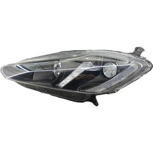 Faro LED para <span class=keywords><strong>Maserati</strong></span> GT 2013-2020 con Luces de Circulación Diurna Azules, Voltaje de 12V - Product Image 1