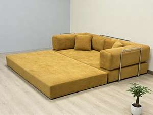 Sofá en Forma de L con Chaise Longue, de Metal Brillante, con Tela Texturizada a Rayas Amarillo Cálido, Estilo Industrial Moderno - Product Image 1