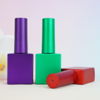 Luxe 12ml Couleurs Personnalisées Unique Opaque Rouge Vert Belle carré Plat Vide Ongles Uv Gel Polonais Bouteilles Premium Brush
