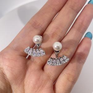 ต่างหูมุกเทียมทรงลูกแพร์ชุบทองเหลืองจากเทียนหยู เจมส์ หรูหราและสง่างามสไตล์ผู้หญิง - Product Image 2