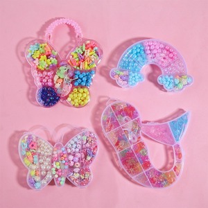 Kits de Bijoux DIY en Plastique Non Toxique pour Enfants en Gros - Boîte de Rangement Artisanale de Perles Animaux de Dessin Animé (Papillon/Unicorn/Lapin) pour la Création Fine - Product Image 3