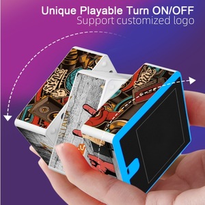 Diffusore creativo cubo senza fili con luci colorate, Mini Subwoofer portatile con Slot per schede - Product Image 2