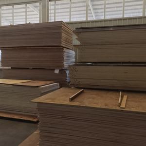 Le contreplaqué peut être utilisé comme matériau idéal pour la fabrication de pièces intérieures de véhicules, de bureaux, de chaises et d'autres composants. - Product Image 5