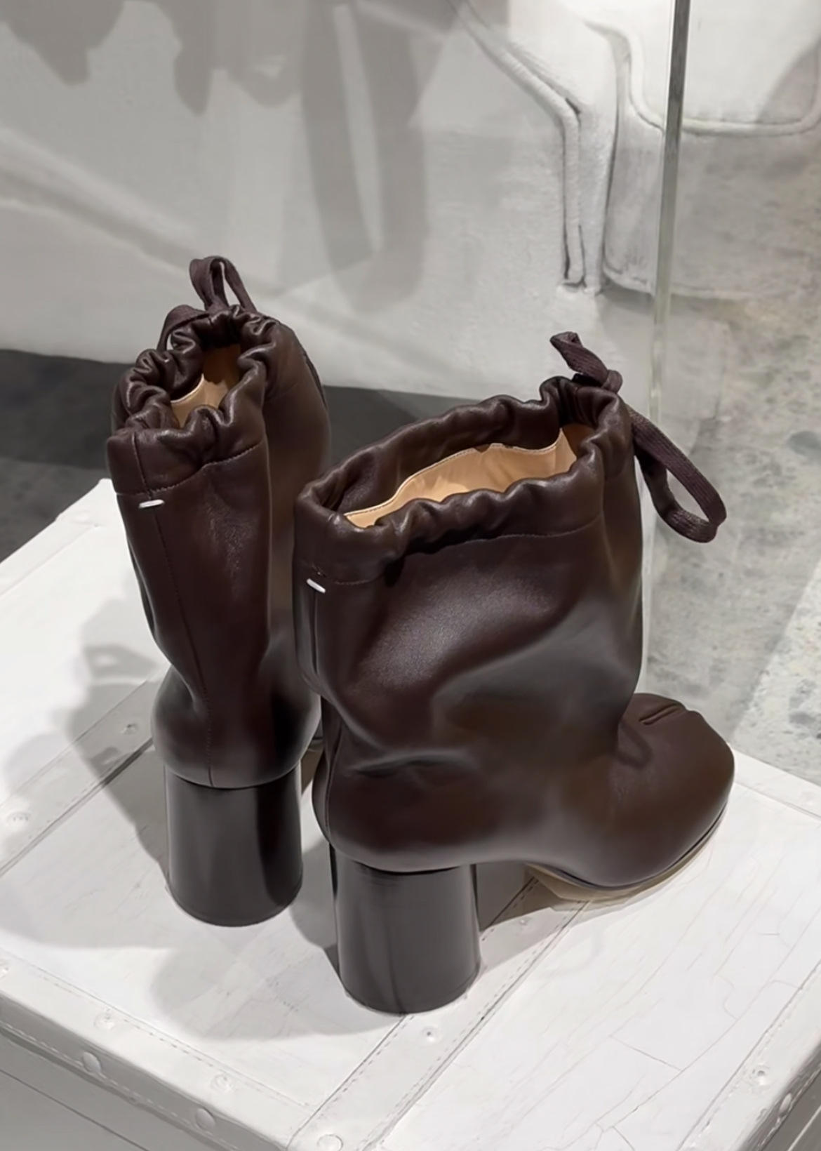 สีน้ำตาล