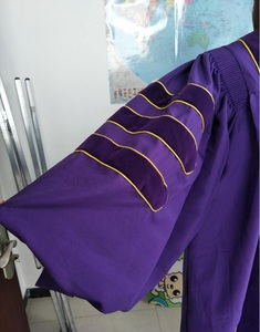 Robe académique Tam pour le diplôme <span class=keywords><strong>de</strong></span> <span class=keywords><strong>doctorat</strong></span> Robe <span class=keywords><strong>de</strong></span> remise <span class=keywords><strong>de</strong></span> diplôme violette - Product Image 4