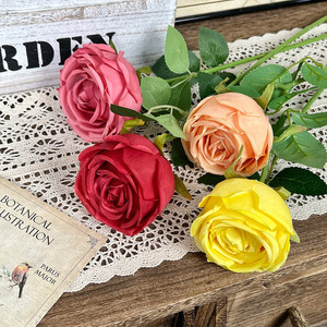 Ramo de Rosas Artificiales de Alta Fidelidad, Flor de Seda para Boda, Arreglo Floral de 50 cm para Boda - Product Image 1