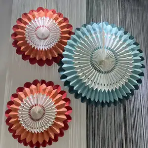 קישוט חנות קמעונאית ייחודית נייר בעבודת יד פרחים צבעוניים תליה ססגוניות לתצוגה של חלון