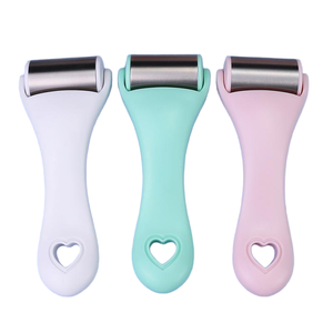 Rouleau de massage rafraîchissant en acier inoxydable pour le <span class=keywords><strong>visage</strong></span> et le corps - 19 cm avec poignée antidérapante (88g) - Product Image 5