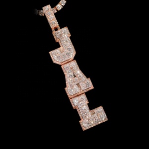 Joyería fina personalizada Iced Out <span class=keywords><strong>925</strong></span> <span class=keywords><strong>Silver</strong></span> Hip Hop Vertical letra inicial personalizado Moissanite colgante para collar - Product Image 1