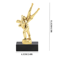Meilleure vente : Trophée en plastique doré pour le judo, la lutte libre et les arts martiaux, avec base en marbre noir DL09