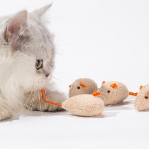 Realistic mint mouse <b>cat</b> toy, a fun and entertaining <b>plush</b> pet <b>cat</b> toy for chewing, scratching, and sharpening. - Product Image 2