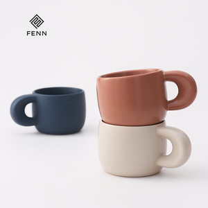 FENN Hot Sale Ins Style Keramische Koffiemok Aangepaste Kleur Porseleinen Theekopje Schattige Melk Water Koffiemokken voor Restaurant - Product Image 1