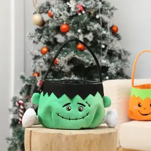 Decorazione del partito di Halloween personalizzata all'ingrosso ricamato dolcetto o scherzetto sacchetti di caramelle peluche zucca coperta di Halloween