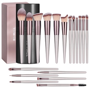 Juego <span class=keywords><strong>de</strong></span> 18 <span class=keywords><strong>Brochas</strong></span> <span class=keywords><strong>de</strong></span> <span class=keywords><strong>Maquillaje</strong></span> Profesionales BS-MALL Oro Champán para Rostro <span class=keywords><strong>y</strong></span> Sombra <span class=keywords><strong>de</strong></span> Ojos con Estuche - Product Image 1