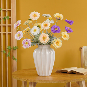 Crisantemo Artificial Ruilisi de 4 Cabezas, Margarita de la Suerte en Blanco, Amarillo Champán, Decoración para el Hogar, Accesorios para Bodas y Exteriores - Product Image 2