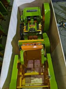 العثور على أيقونة مماثلة تشكيل الألومنيوم غريب الأطوار يعمل بقالب إطار c 40 30 20 طن Power - Product Image 6