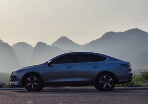 Véhicules chinois <span class=keywords><strong>de</strong></span> luxe à énergie nouvelle Byd Destroyer 05 2024 DM-i Honor 120 km Luxe 1.5L L4 PHEV à vendre - Product Image 5