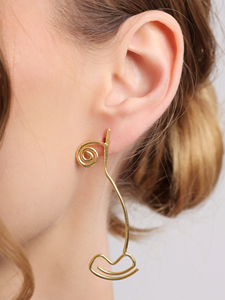 ต่างหูทรงเกลียวแบบห้อย ดีไซน์ลวดทองรูปทรงเรขาคณิต ต่างหูแบบเกลียวโค้ง ต่างหูแฟชั่นศิลปะสมัยใหม่ - Product Image 4