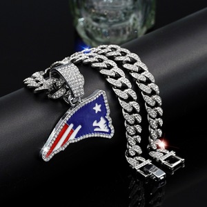 Collar con Colgante Personalizado de los New England Patriots, Estilo Deportivo, con Logotipo del Equipo en Esmalte, Diamantes de Imitación CZ, Cadena Cubana, Estilo Hip Hop - Product Image 4