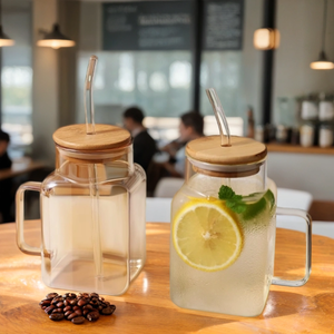 Bouteille en verre borosilicate carrée style <span class=keywords><strong>CHAPLIN</strong></span> avec couvercle en bambou et poignée, capacité 620 ml, tasse à café/thé au lait faite à la main, compatible micro-ondes - Product Image 2