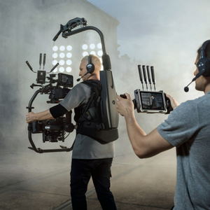 จอภาพระยะไกลความสว่างสูงรุ่นดั้งเดิม พร้อมระบบส่งสัญญาณ O3 Pro หน้าจอสัมผัสขนาด 7 นิ้ว ความสว่าง 1500nit สำหรับการถ่ายทำภาพยนตร์ระดับมืออาชีพ - Product Image 2